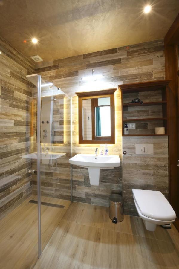 Virag Apartman Luxury โอดอร์เฮอู เซกุยเอสก์ ภายนอก รูปภาพ